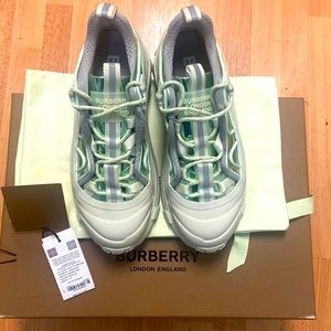 Burberry Arthur Sneakers